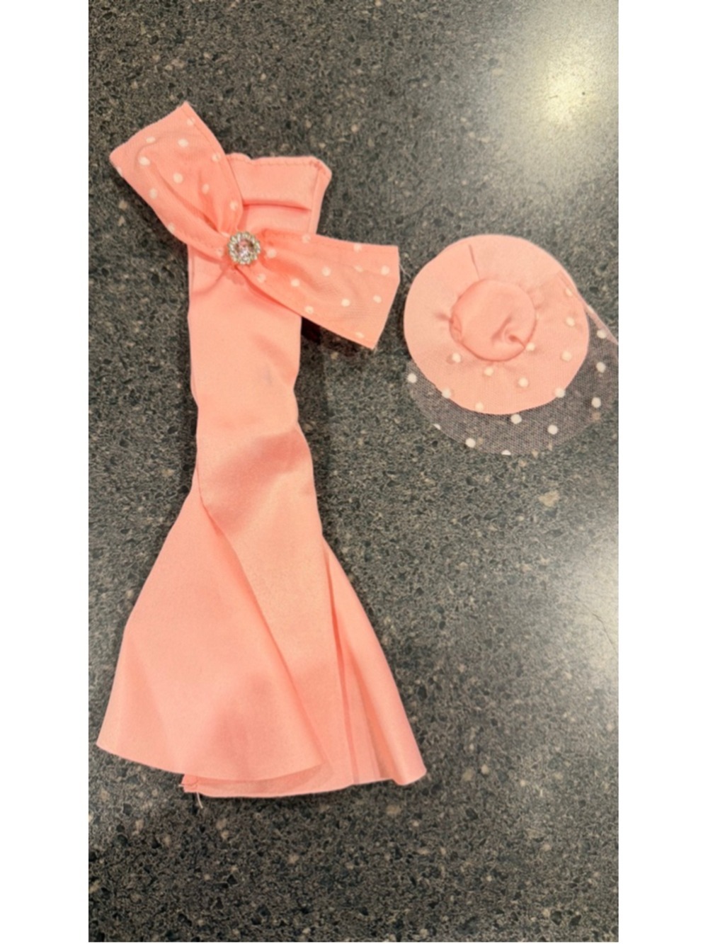 Barbie Glam Fishtail Gown doll - Picture 3 of 8